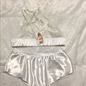 BEAND NEW LACE BRA AND SILK SHORTS